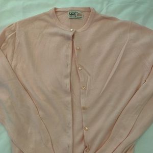 Pale pink, vintage cardigan….very good condition!